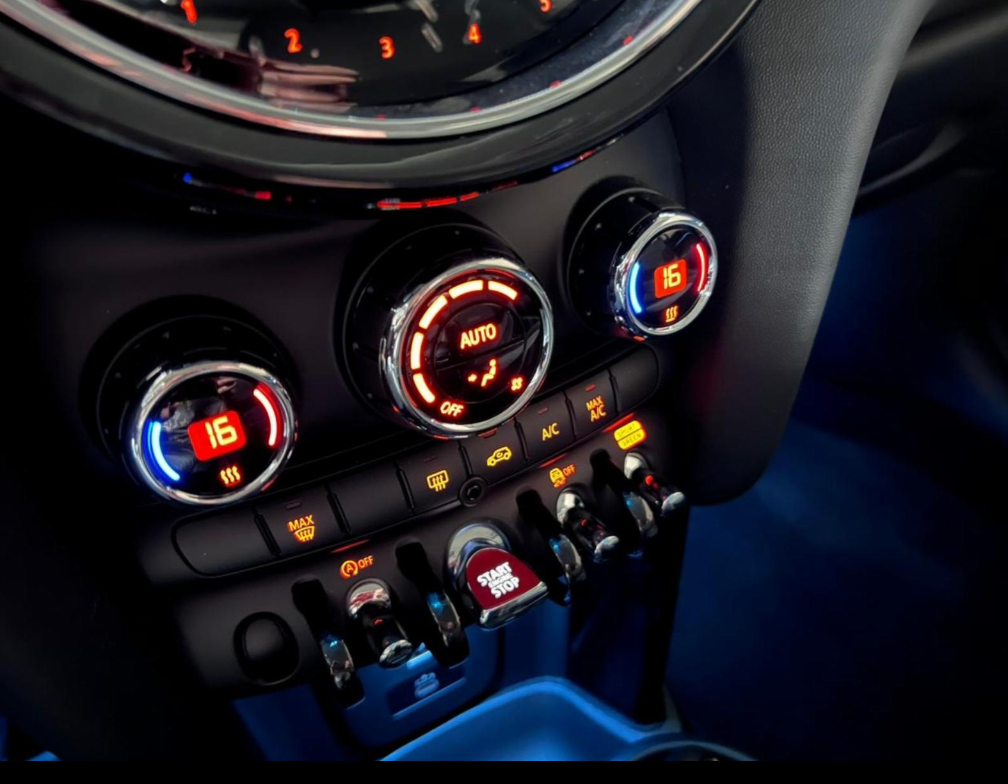 MINI Cooper — foto 12 de 17