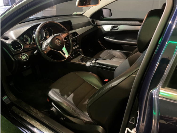 Mercedes-Benz C180 — foto 4 de 6