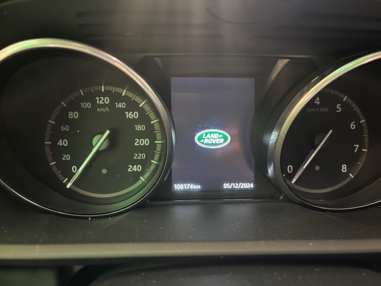 Land Rover Discovery — foto 7 de 9