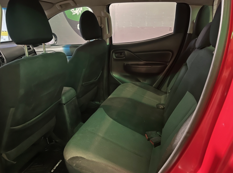 Mitsubishi L200 — foto 6 de 10