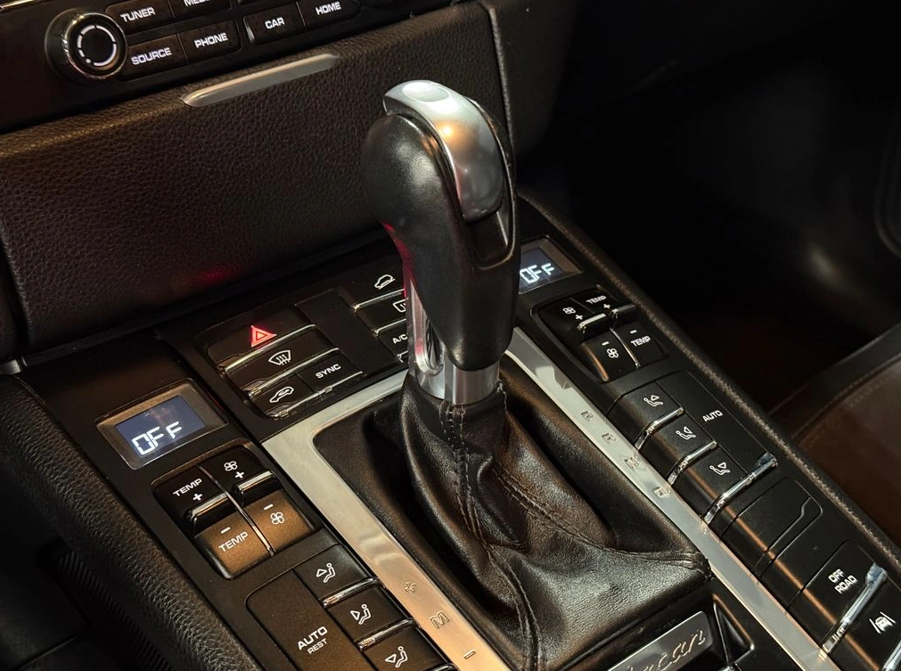 Porsche Macan — foto 17 de 17