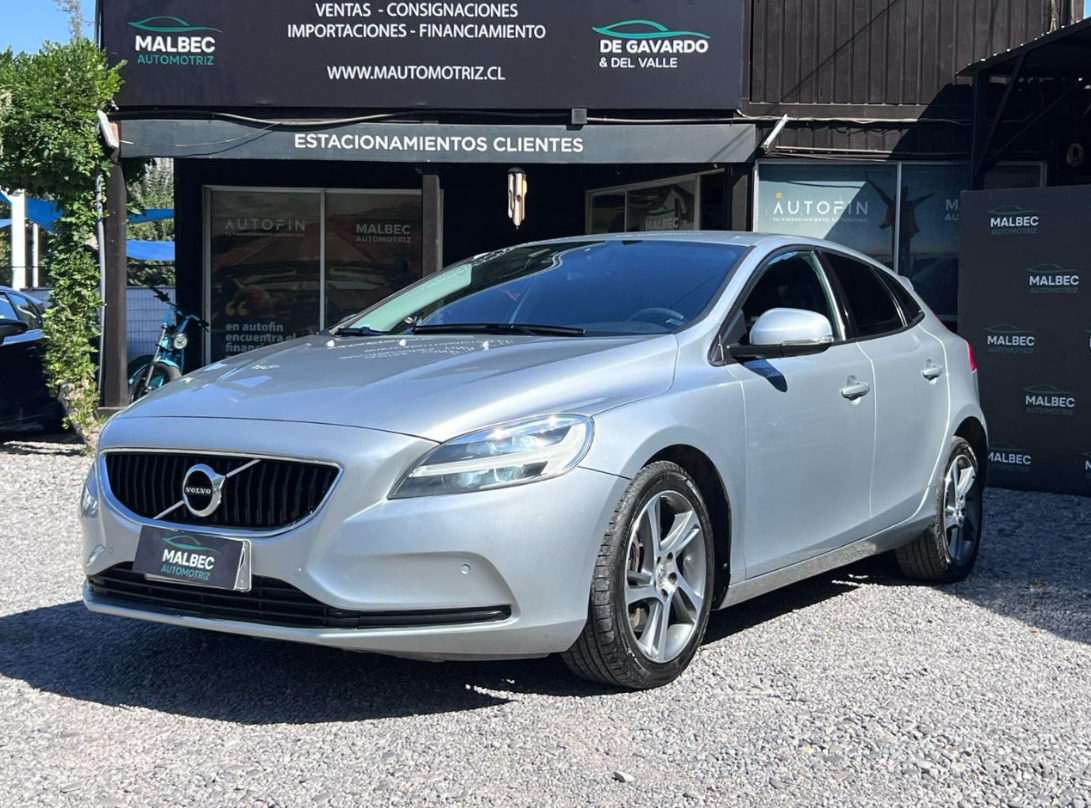 Volvo V40
