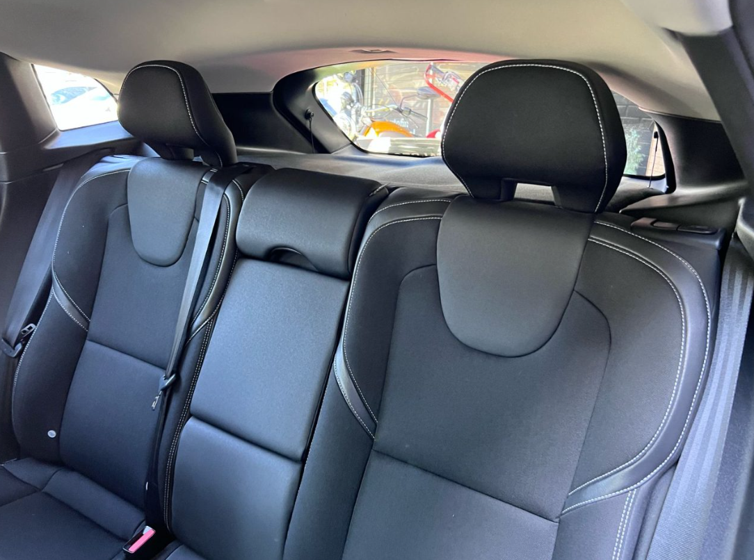 Volvo V40 — foto 15 de 16