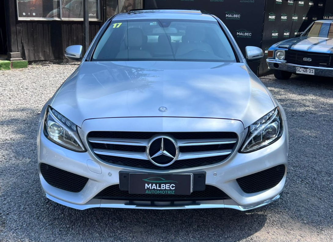 Mercedes-Benz C220 — foto 2 de 12