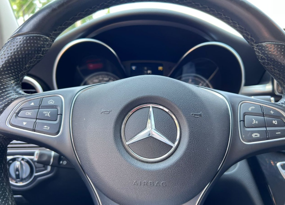 Mercedes-Benz C220 — foto 8 de 12