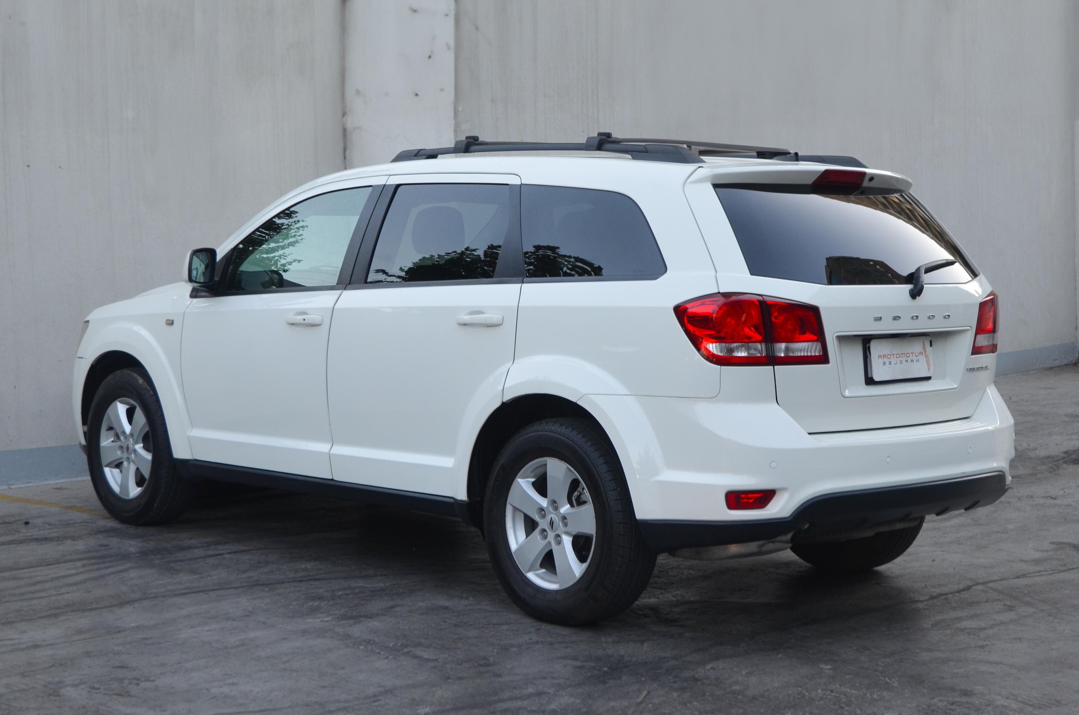 Dodge Journey — foto 7 de 9