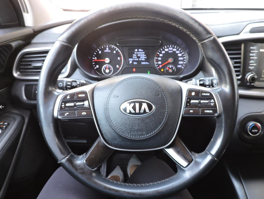 KIA Sorento — foto 13 de 20