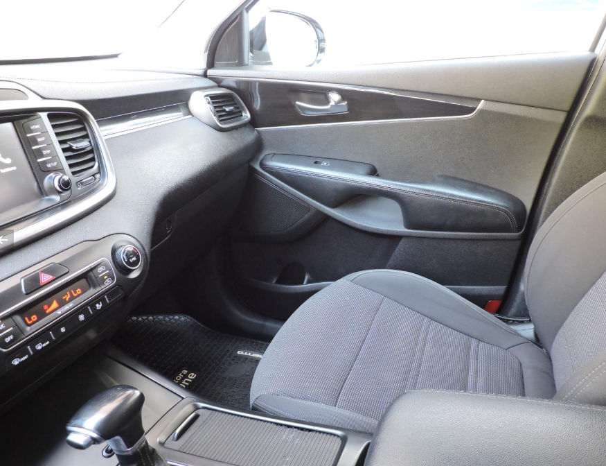KIA Sorento — foto 17 de 20