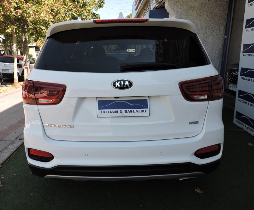 KIA Sorento — foto 4 de 20
