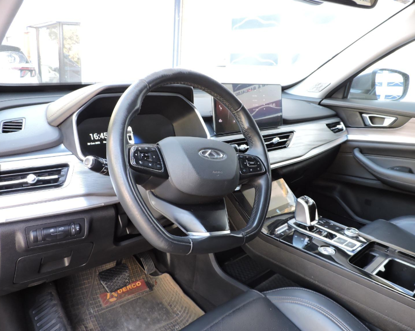 Chery Tiggo 8 Pro — foto 8 de 20