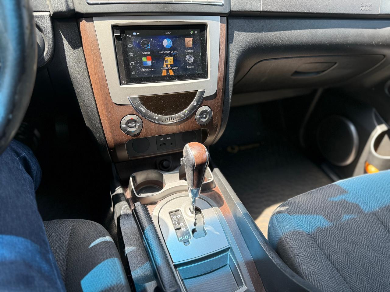 SsangYong Rexton — foto 14 de 16
