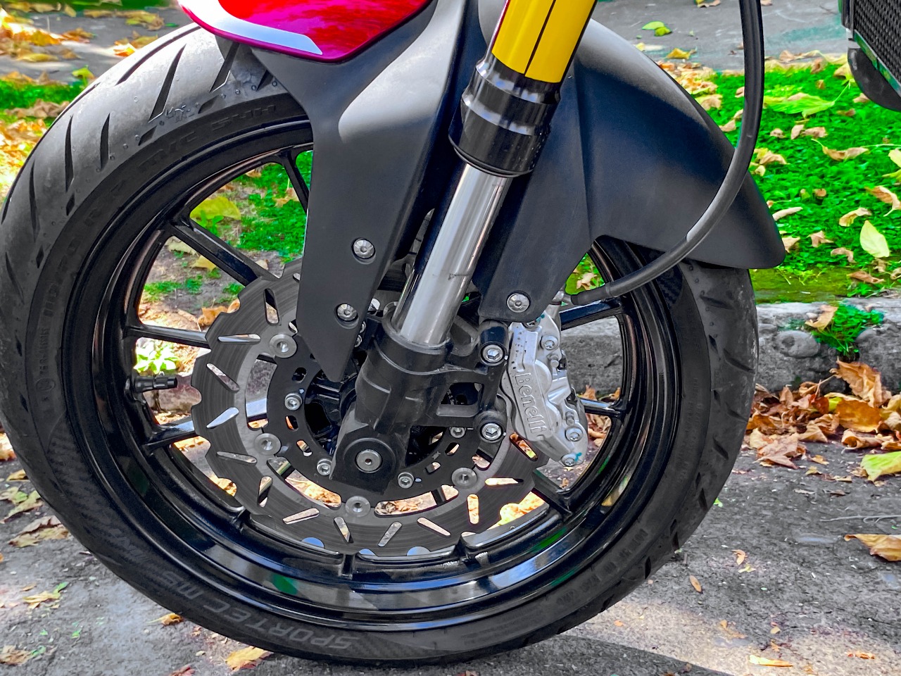 Benelli Leoncino 250 — foto 10 de 11