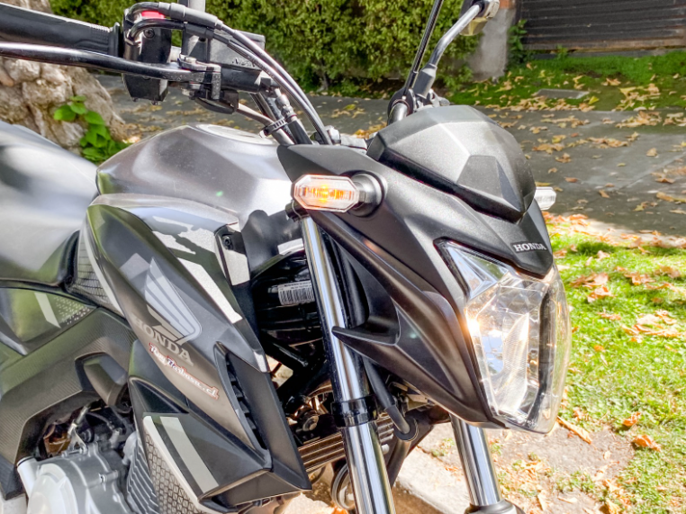 Honda Twister — foto 5 de 10