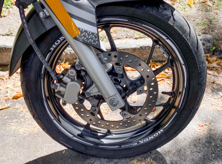 Honda Twister — foto 10 de 10