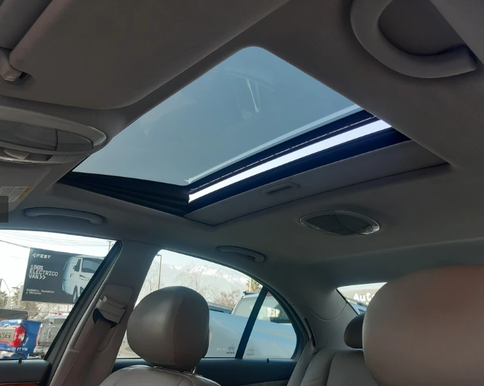 Mercedes-Benz E500 — foto 12 de 19