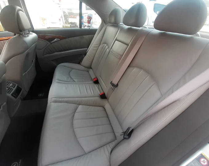 Mercedes-Benz E500 — foto 14 de 19