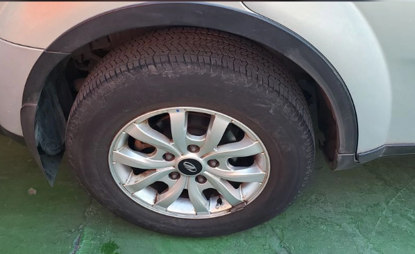 Mahindra Xuv500 — foto 8 de 16