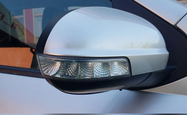 Mahindra Xuv500 — foto 7 de 16