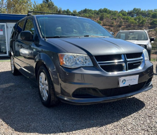Dodge Grand Caravan — foto 3 de 10