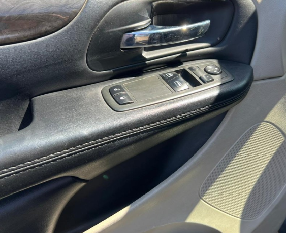 Dodge Grand Caravan — foto 10 de 10