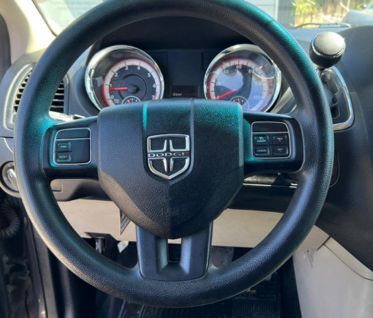 Dodge Grand Caravan — foto 6 de 10