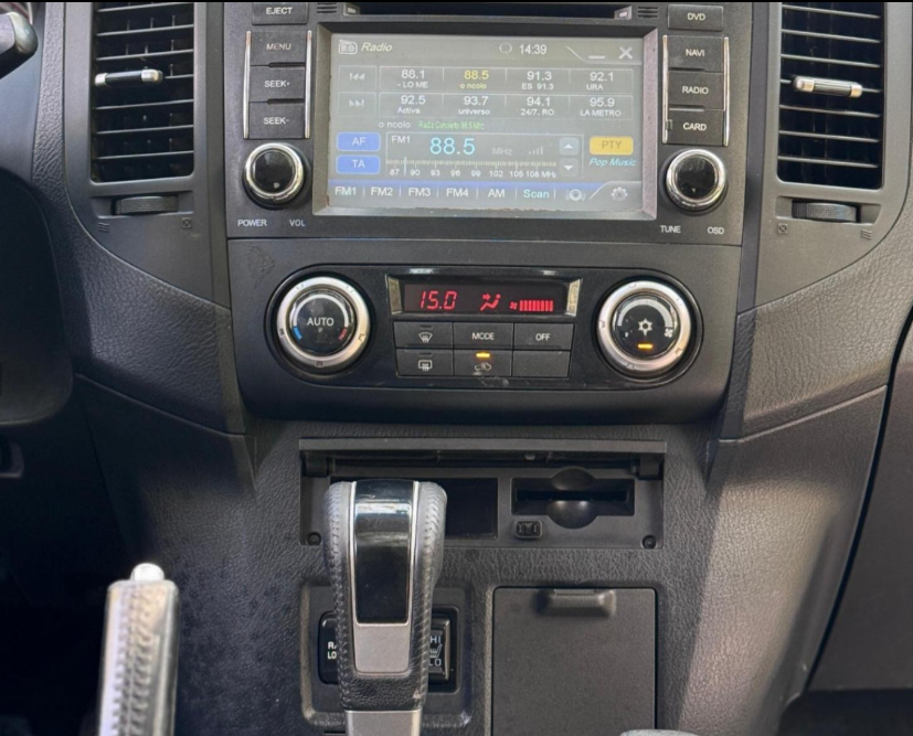 Mitsubishi Montero — foto 9 de 13