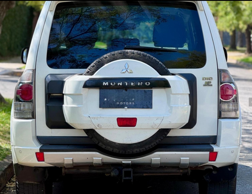 Mitsubishi Montero — foto 6 de 13