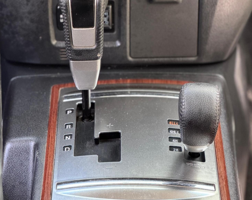 Mitsubishi Montero — foto 11 de 13