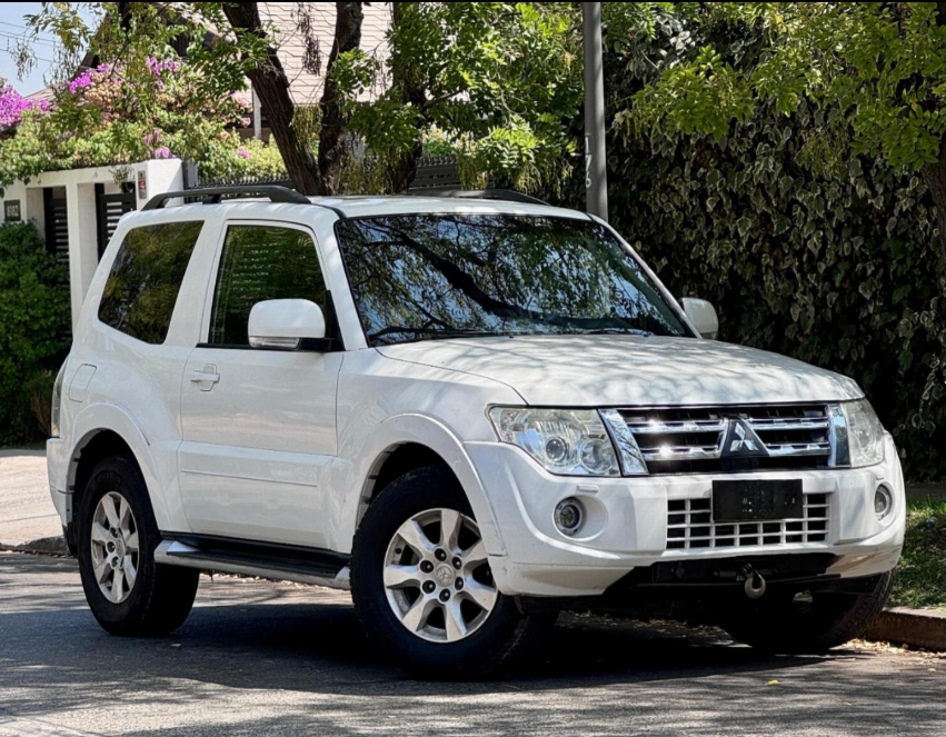 Mitsubishi Montero — foto 3 de 13