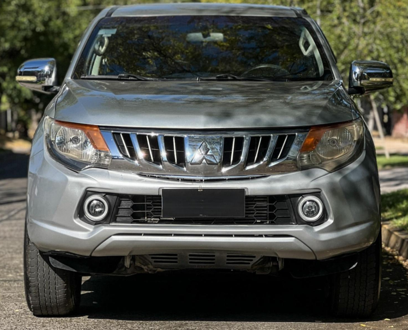 Mitsubishi L200 — foto 2 de 11