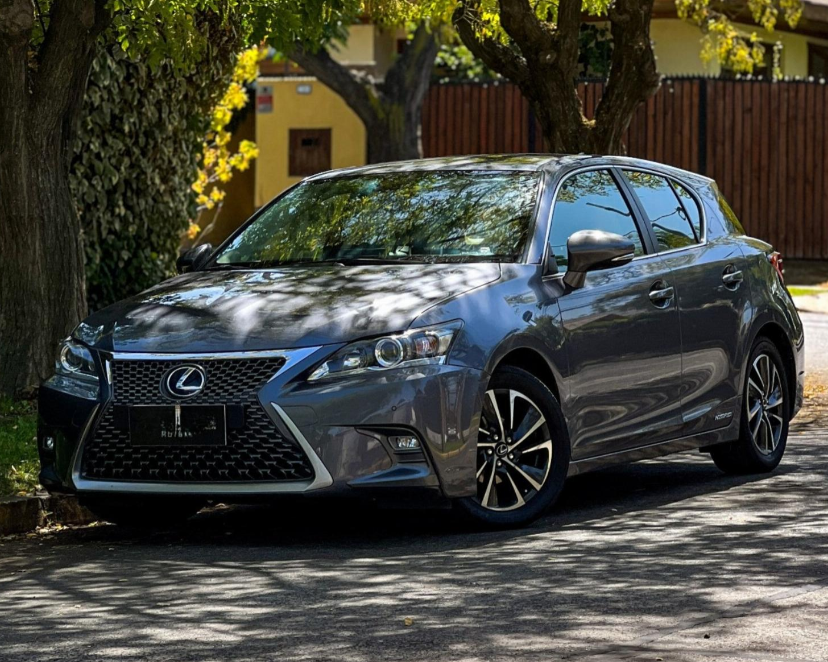 Lexus Ct200H