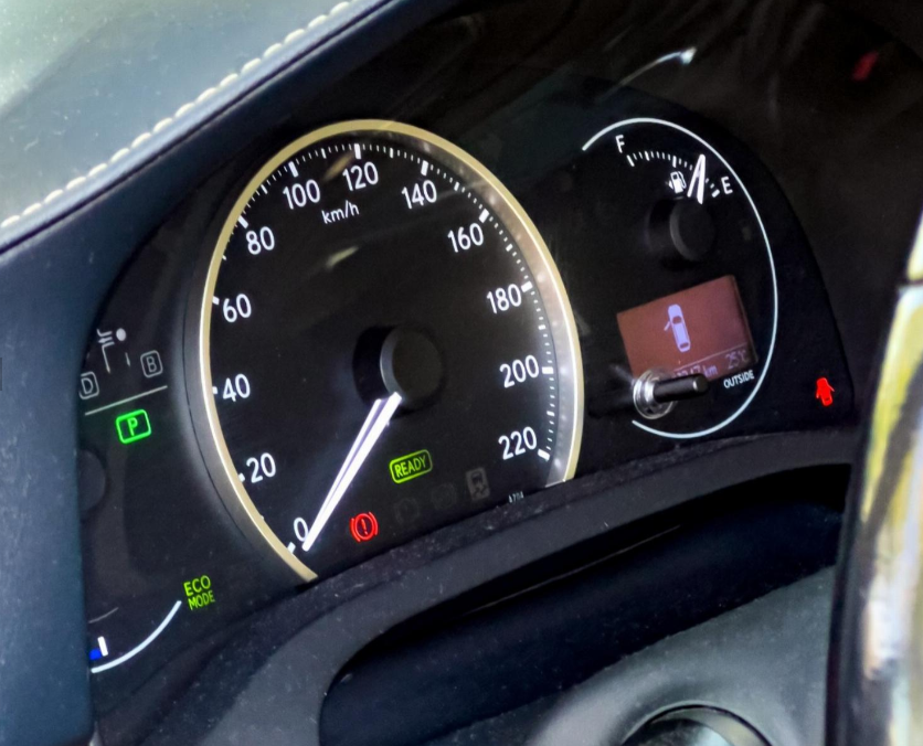 Lexus Ct200H — foto 9 de 14