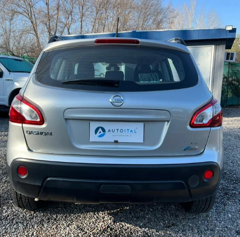 Nissan Qashqai — foto 5 de 11