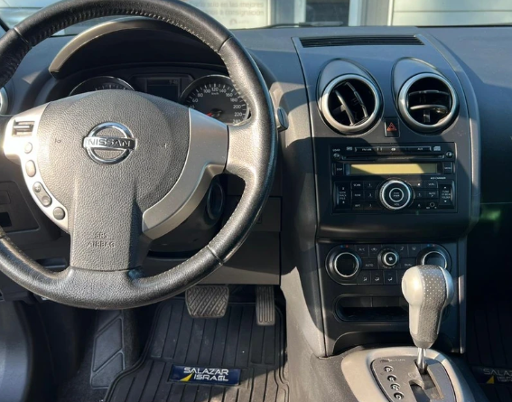 Nissan Qashqai — foto 9 de 11