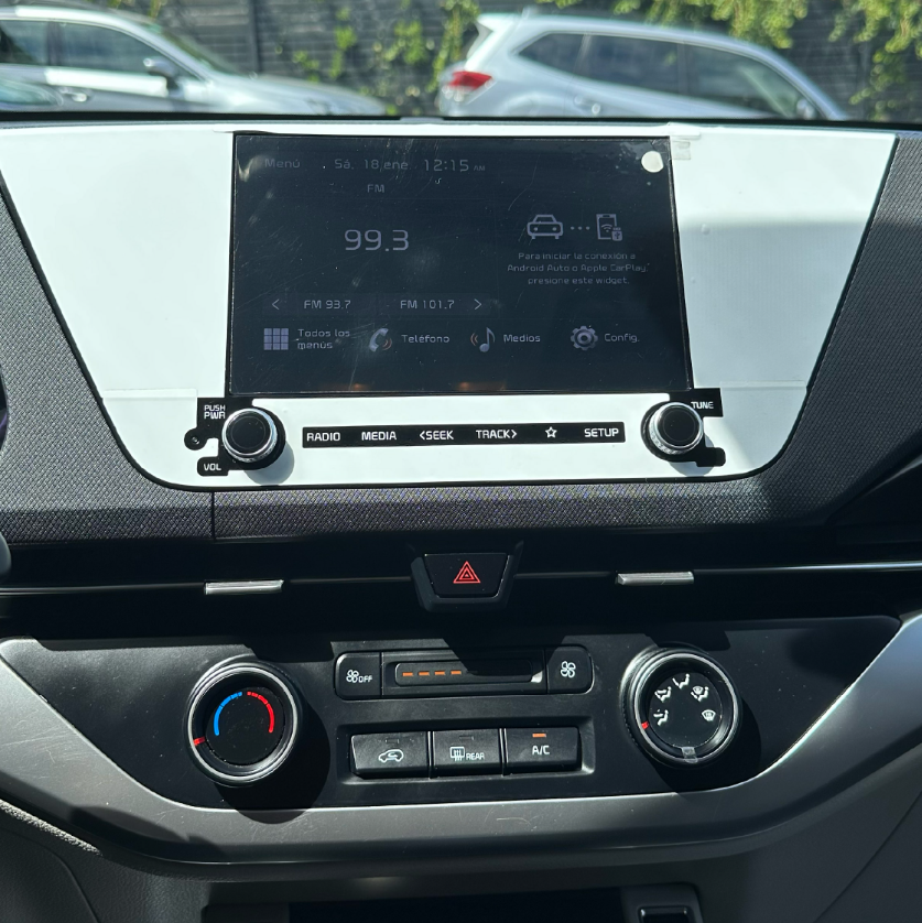 KIA Carens — foto 8 de 20