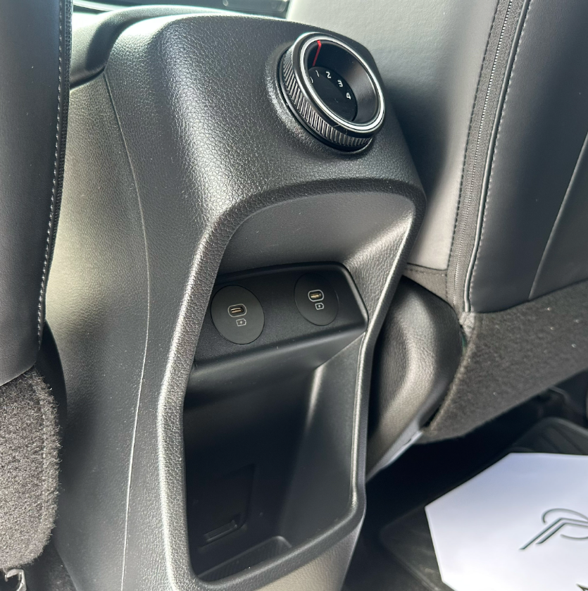 KIA Carens — foto 13 de 20