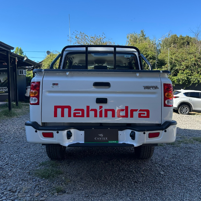 Mahindra New Pick Up — foto 10 de 20