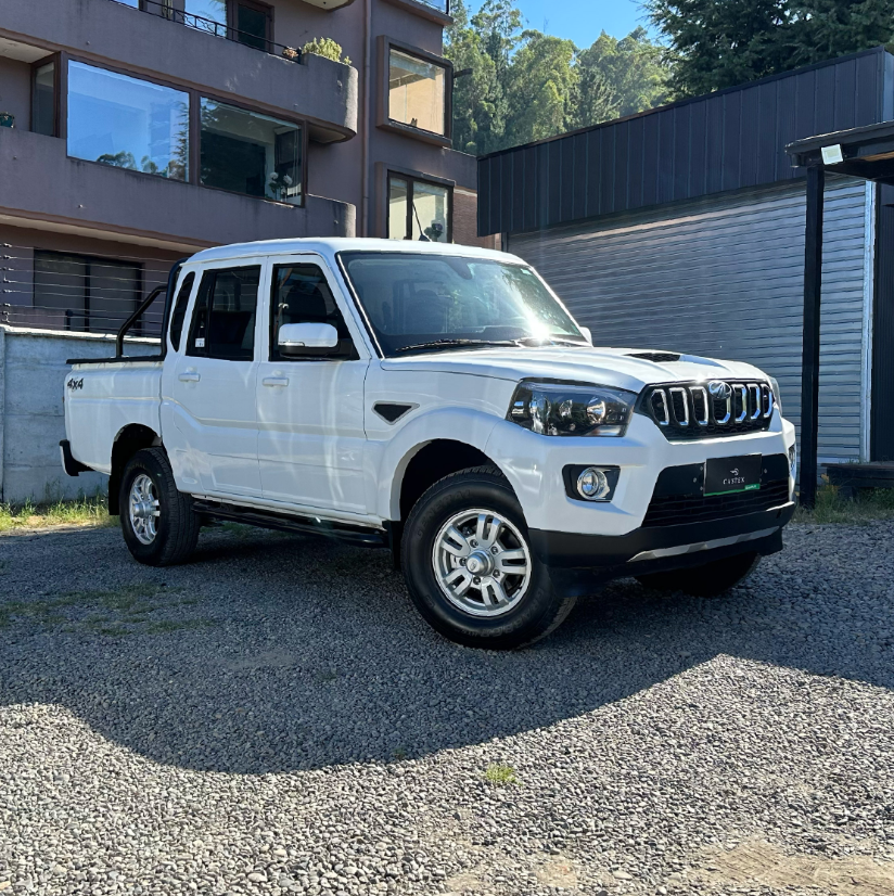Mahindra New Pick Up — foto 2 de 20