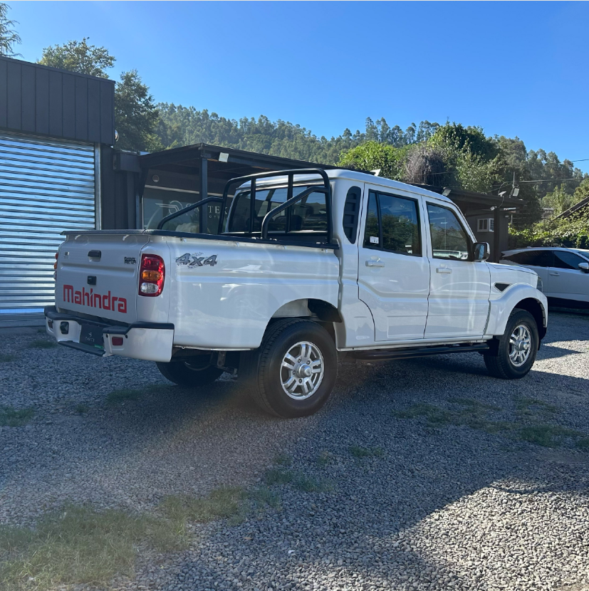 Mahindra New Pick Up — foto 3 de 20
