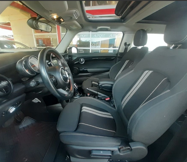 MINI Cooper — foto 10 de 17