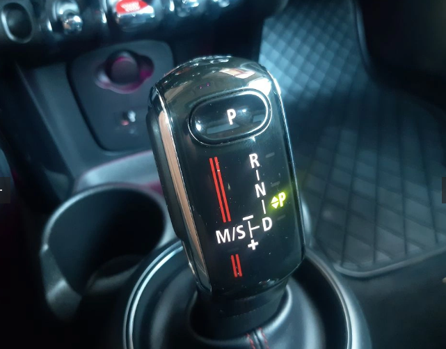 MINI Cooper — foto 8 de 17