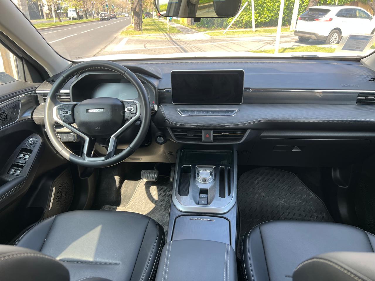 Haval Jolion — foto 8 de 18