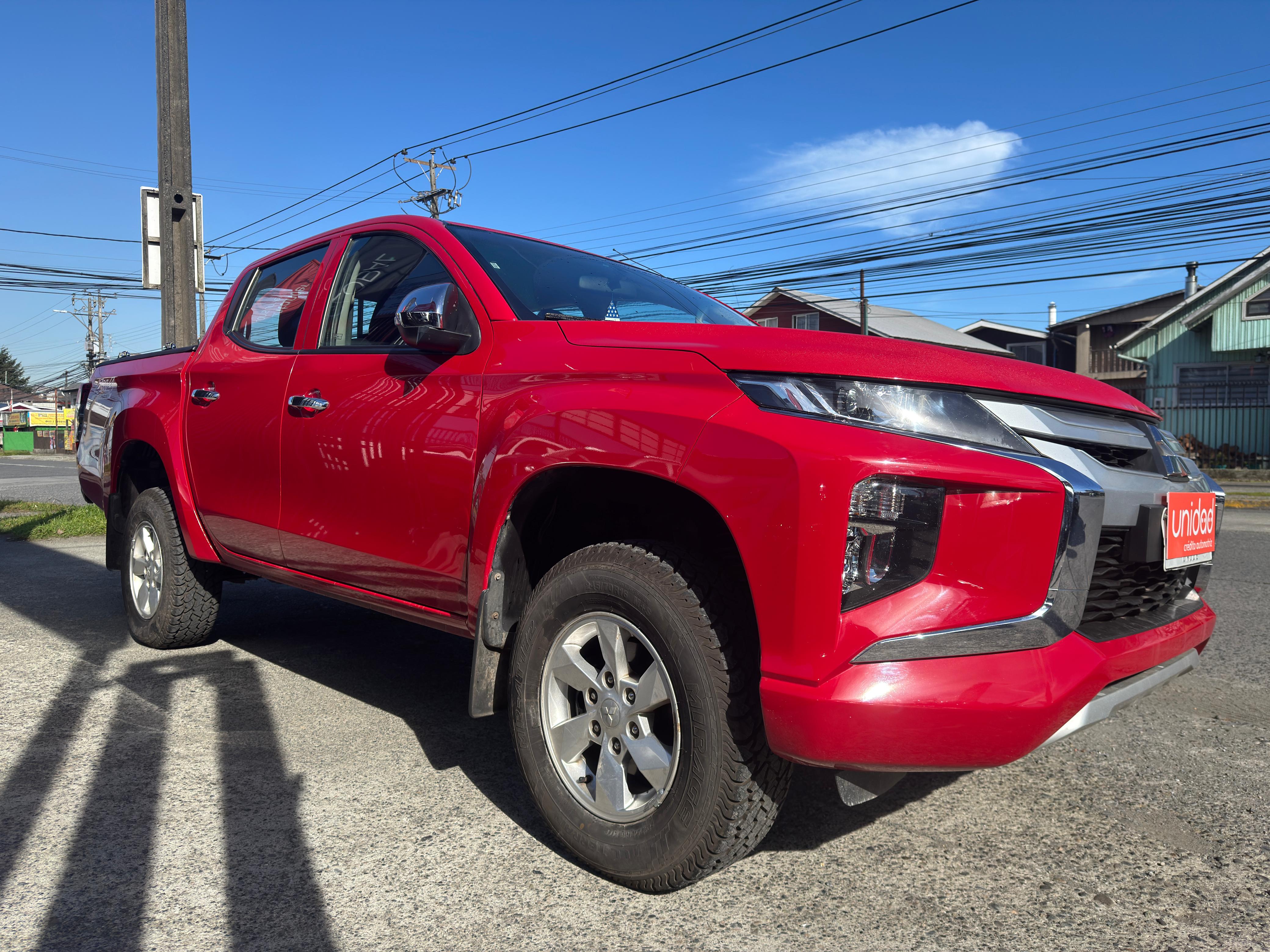 Mitsubishi L200 — foto 8 de 9