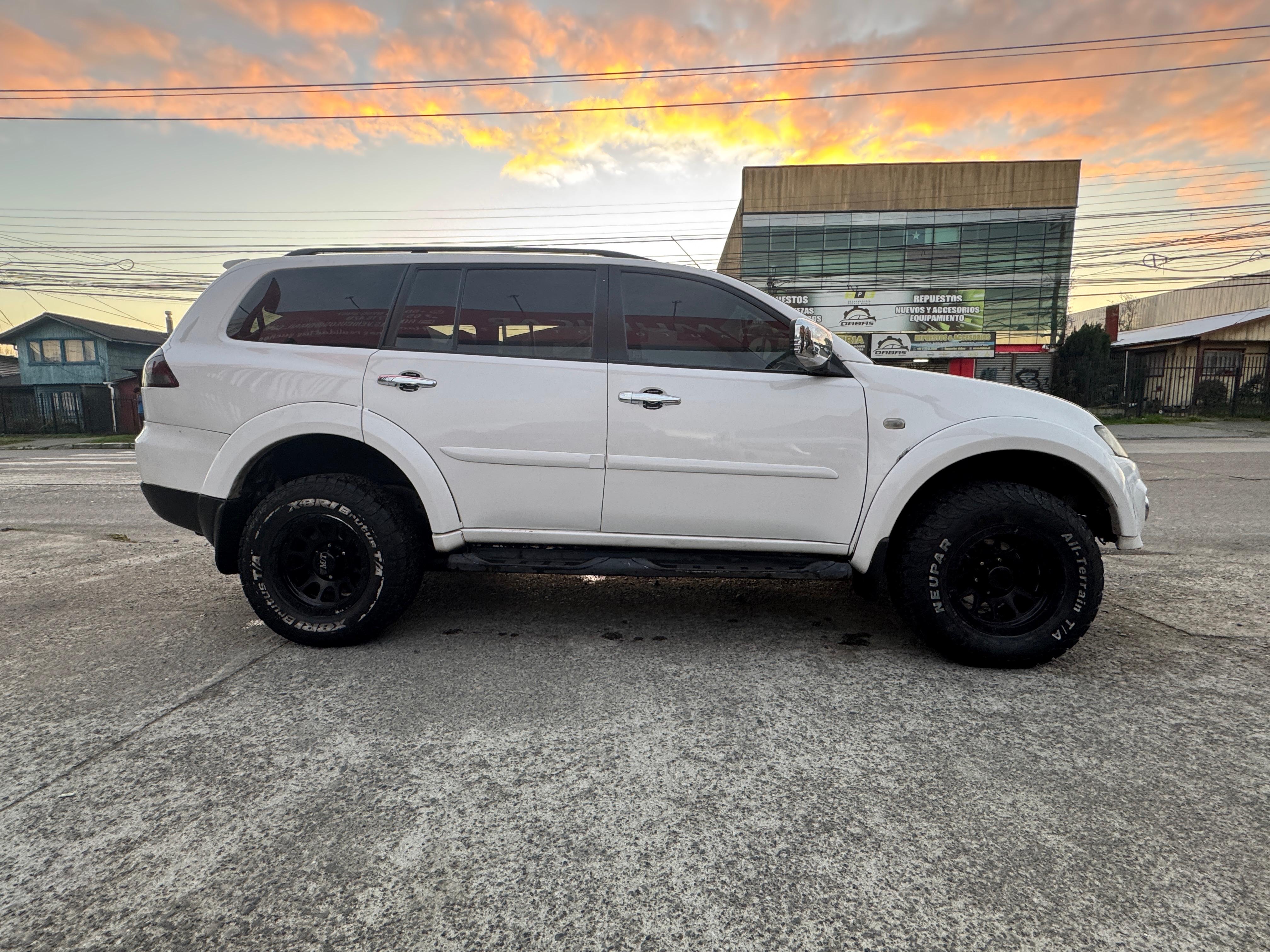 Mitsubishi Montero Sport