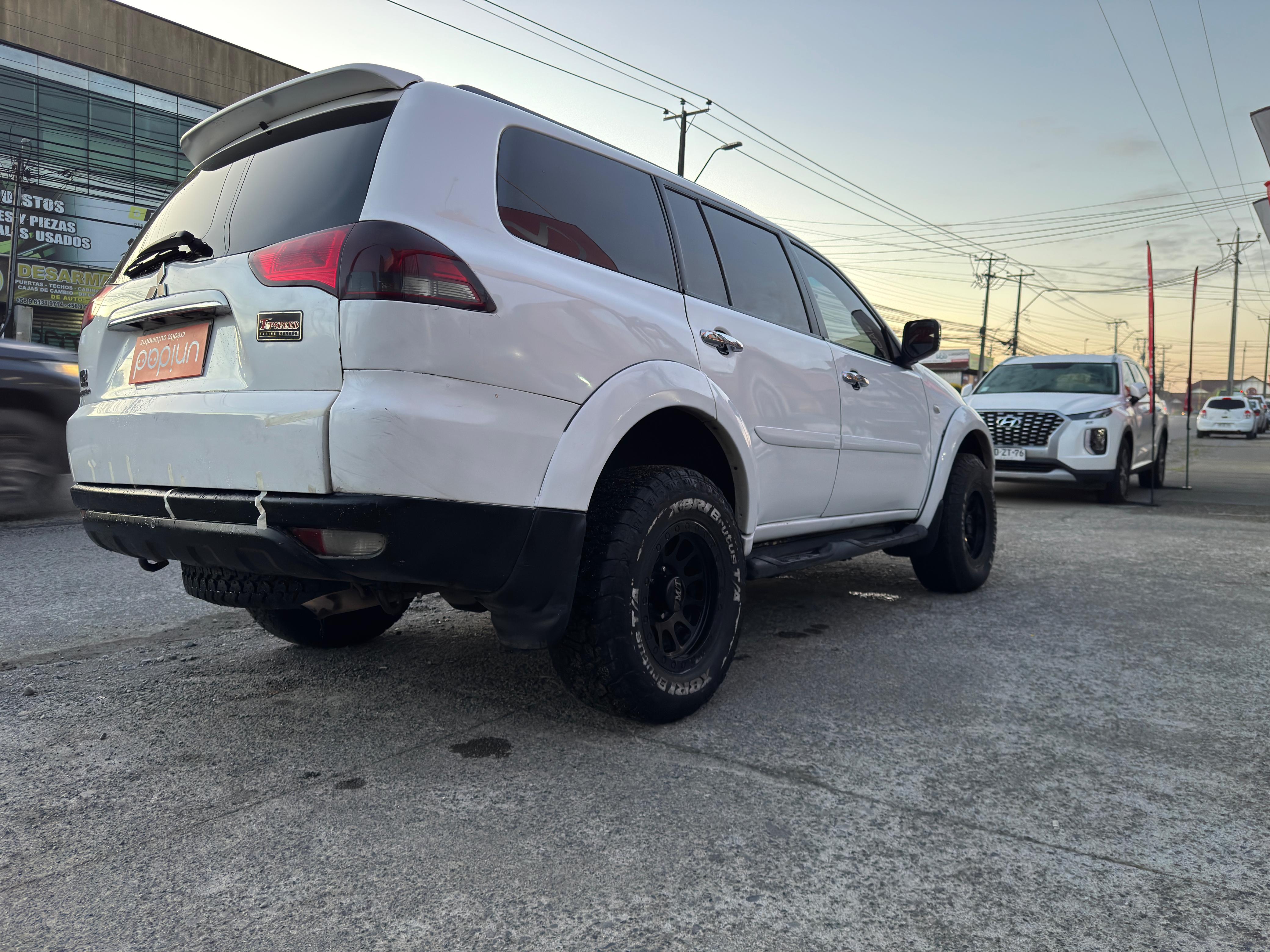 Mitsubishi Montero Sport — foto 3 de 7