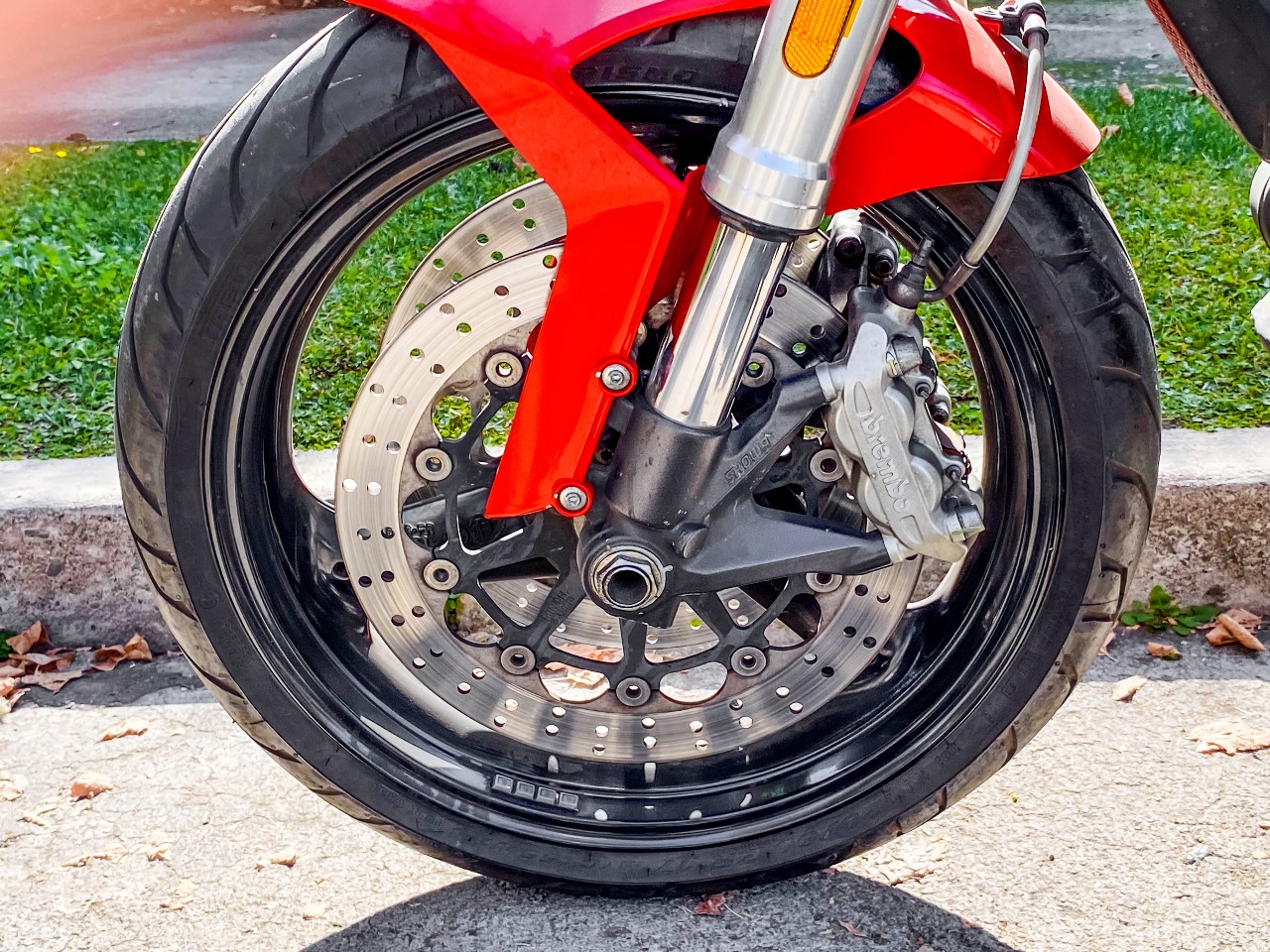 Ducati Monster 696 — foto 5 de 5