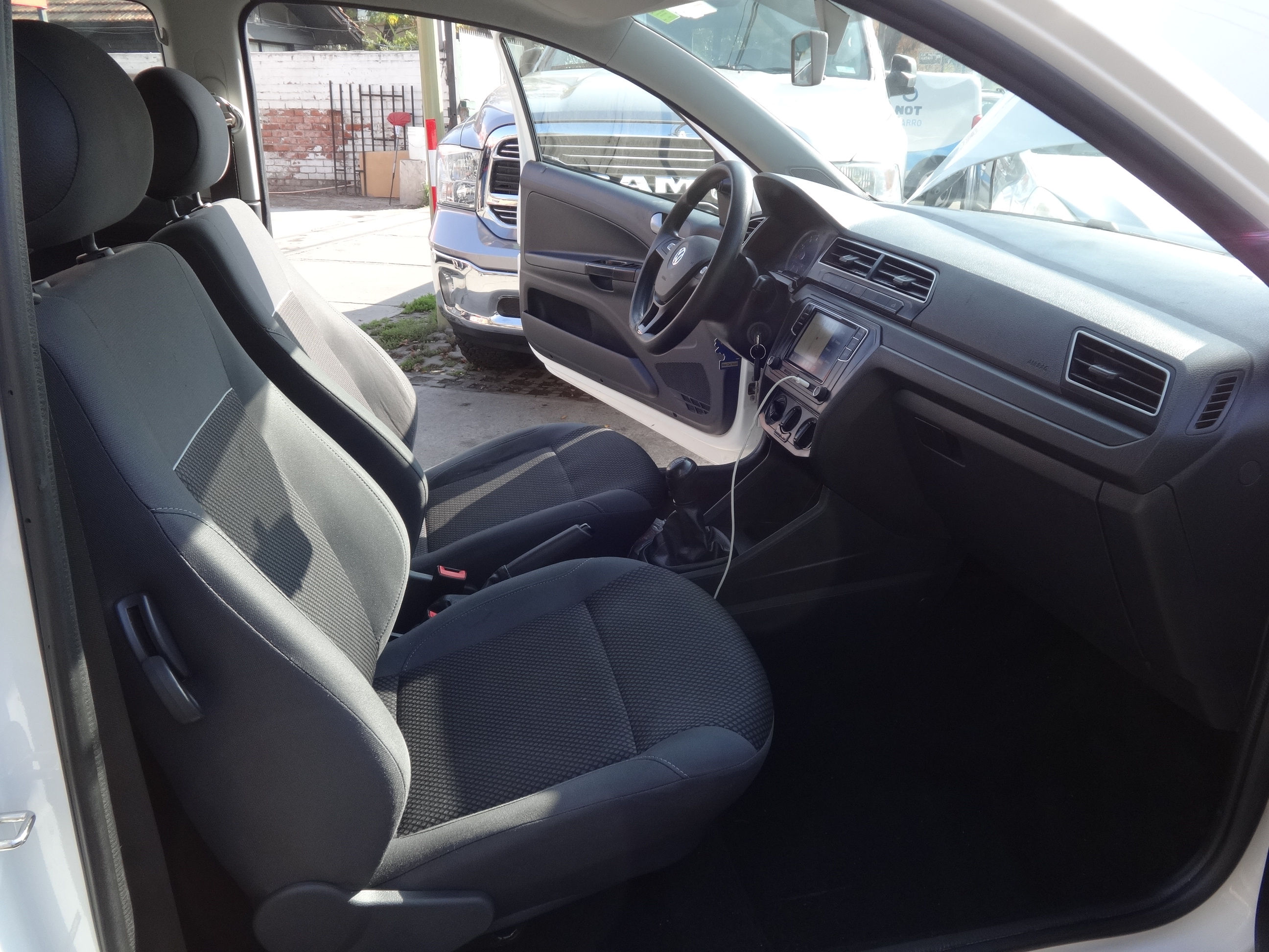 Volkswagen Saveiro — foto 14 de 19