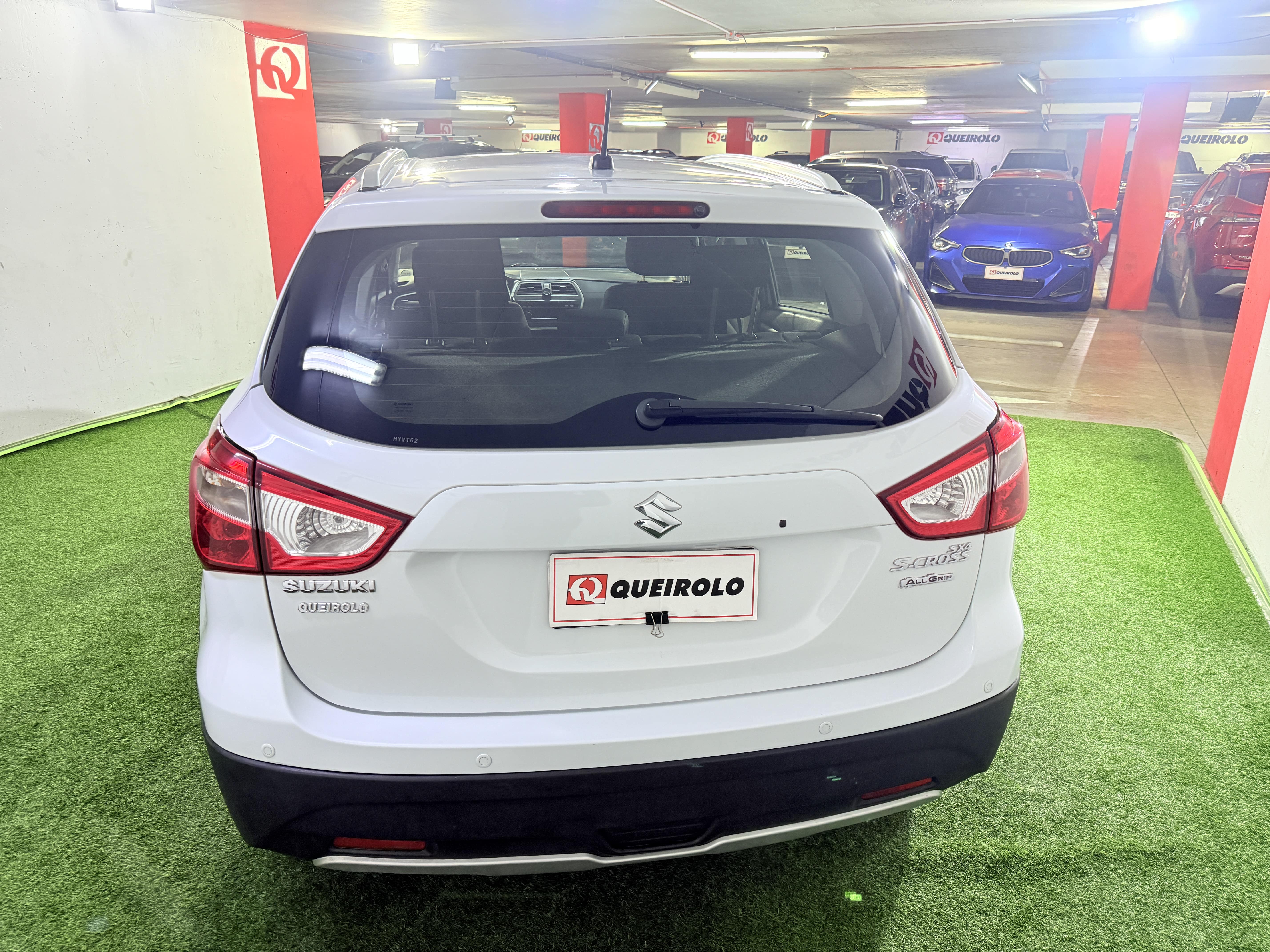 Suzuki S Cross — foto 7 de 11