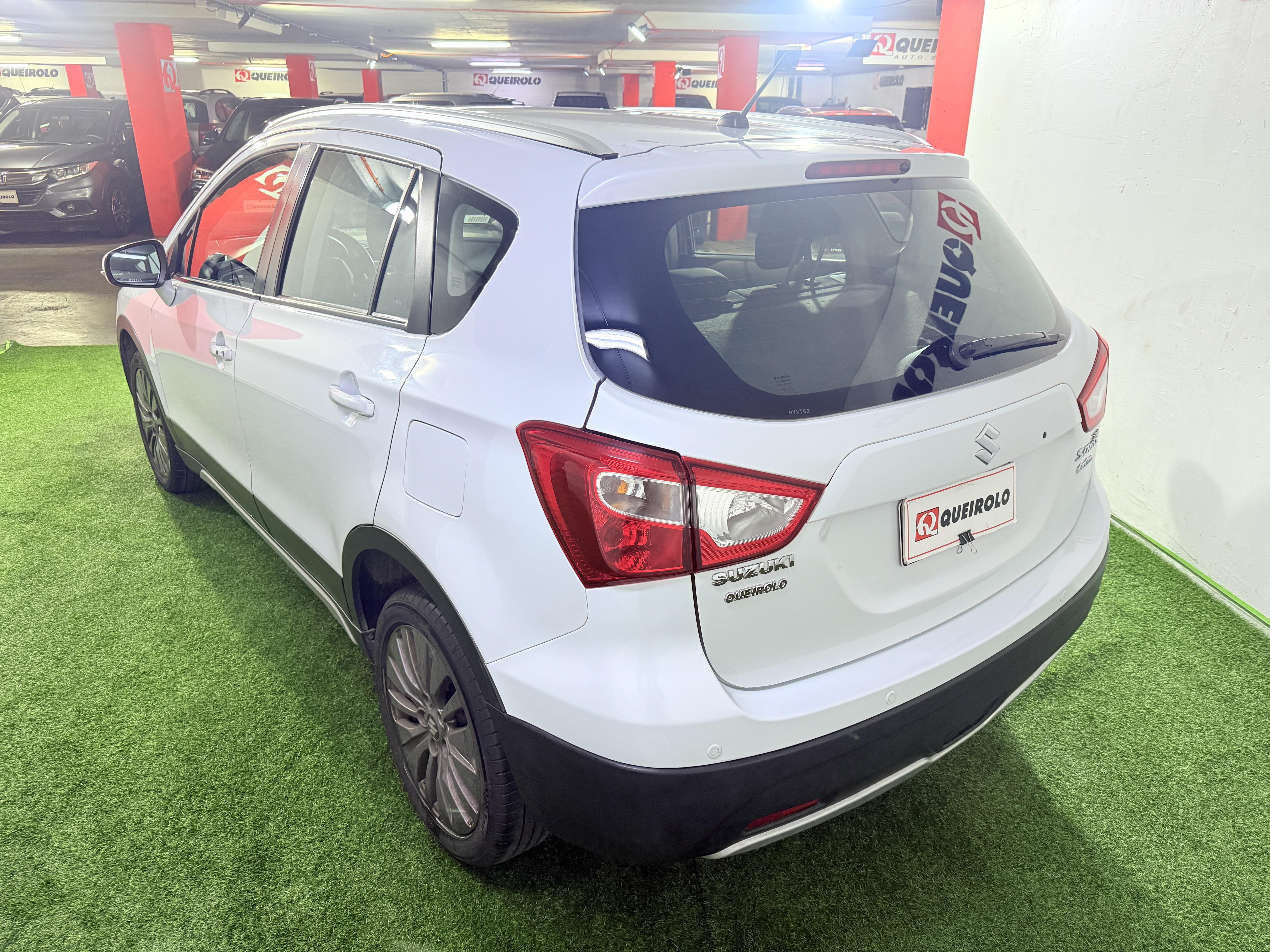 Suzuki S Cross — foto 6 de 11