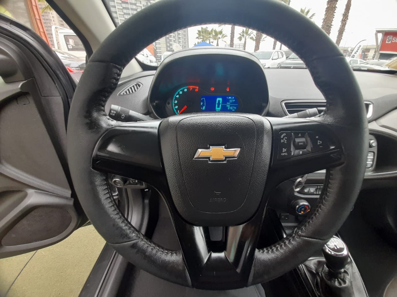 Chevrolet Prisma — foto 9 de 13